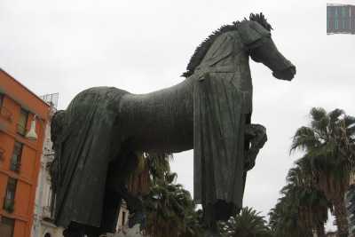 Le statue di Bari, queste sconosciute: viaggio alla loro scoperta